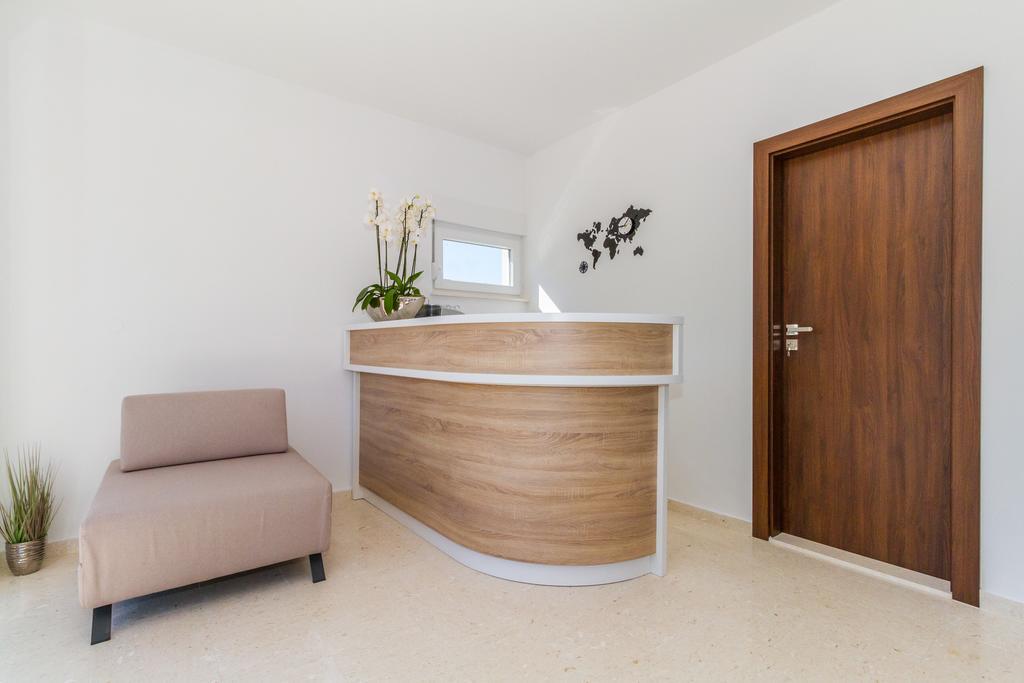 Villa Astoria Biograd Na Moru Exteriör bild