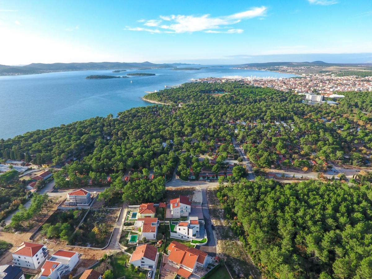 Villa Astoria Biograd Na Moru Exteriör bild