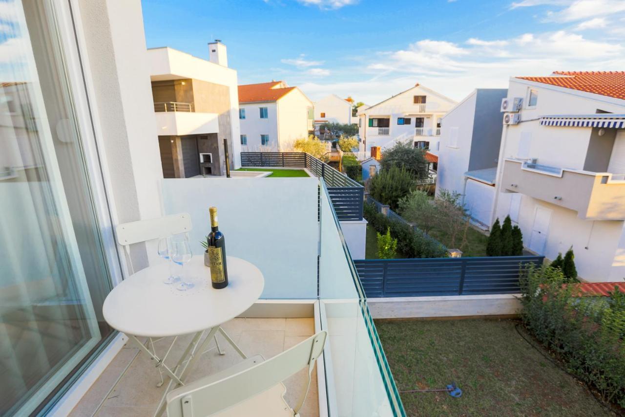 Villa Astoria Biograd Na Moru Exteriör bild